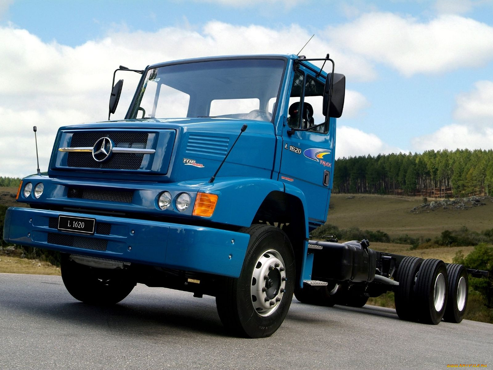 , mercedes, trucks